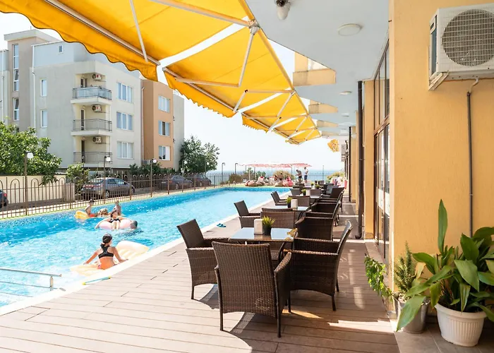 Dolphin Beach-делфин бийч * Ravda